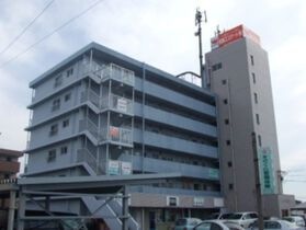 REステートビルの外観