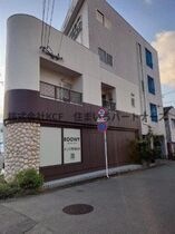 Base.W（ベース.ダブリュー）の外観