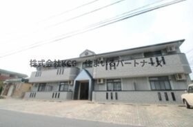 8LEAVESの外観