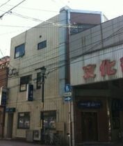 塚本ビルの外観
