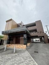 アーニスト国分の外観