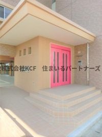 清潔なエントランスです