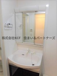 独立洗面台、朝の身支度には欠かせません