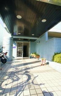 落ち着いたエントランスです