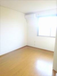 明るい洋室です