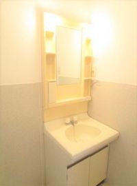 コンパクトで使いやすい洗面所