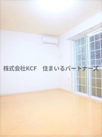 スタンダードな洋室です