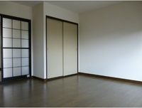 ゆったり過ごせる居間です
