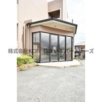 清潔なエントランスです
