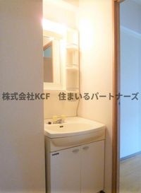 朝の身支度には欠かせない独立洗面化粧台