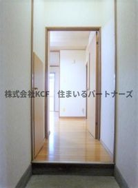 収納もある玄関です