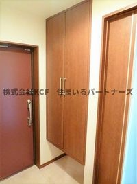 明るい玄関です