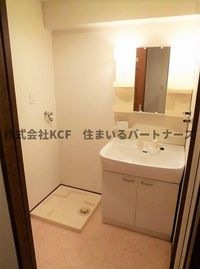 朝の身支度には欠かせない独立洗面化粧台