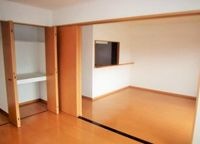 こちらのリビングで趣味の時間をお楽しみください