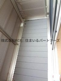 バルコニーからの眺めを楽しみながら食事をしませんか