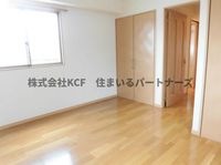使い勝手のいい洋室です