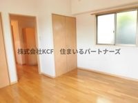 落ち着いて過ごせるお部屋なので、寝室にいかがでしょうか