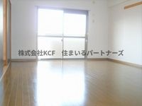 明るい洋室です