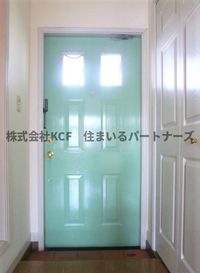 明るい玄関です