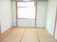 使い勝手のいい寝室です