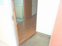 明るい玄関です