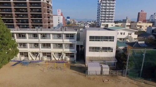日吉小学校