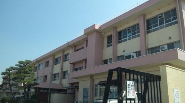 津福小学校
