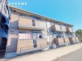ファミリア富士塚の外観