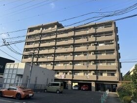 ロイヤルスクエアの外観