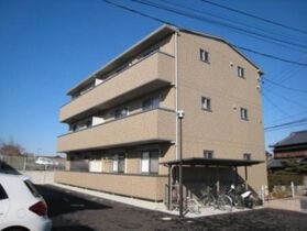 グランシャリオ前屋敷Aの外観