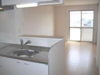 同物件の別部屋になります。