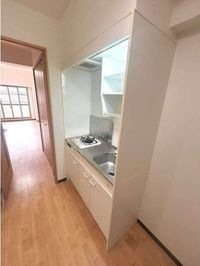 同物件の別部屋になります。