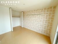 同物件の別部屋になります。