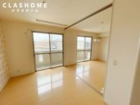 同物件の別部屋になります。