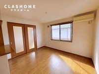 同物件の別部屋になります。