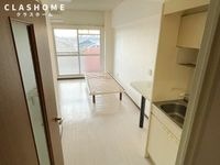同物件の別部屋になります。