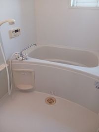 コンパクトで使いやすいお風呂です