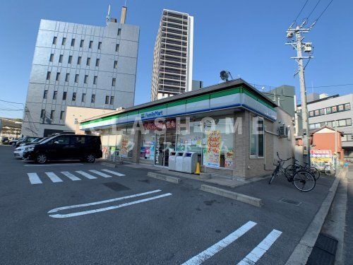 ファミリーマート 刈谷駅北口店