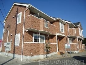 西尾市針曽根町南側の外観