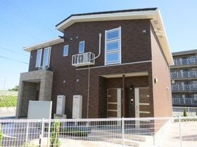 西尾市楠村町向山の外観