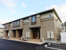 西尾市平坂町上縄の外観