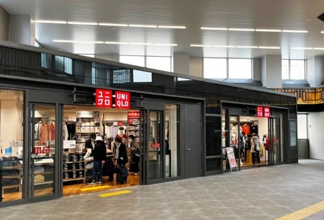 ユニクロJR芦屋駅店