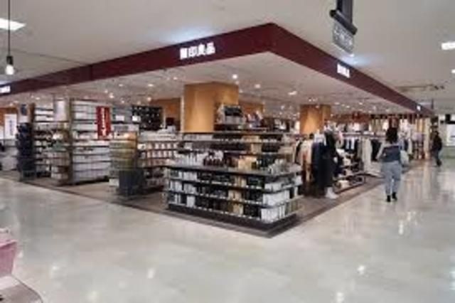 写真：無印良品MUJI　comピオレ明石店