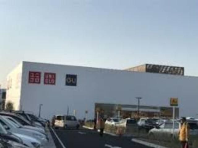 ユニクロオアシスタウン伊丹鴻池店