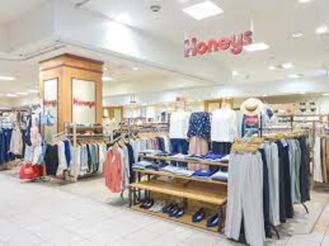 写真：ハニーズ明石駅前店