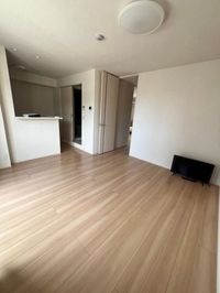 TV付きです!! ※別のお部屋の写真です(参考:302号室)