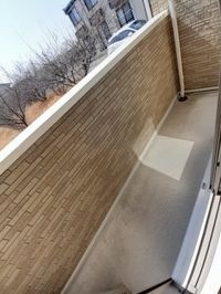 外からの目が気にならないバルコニーで洗濯物が干せます