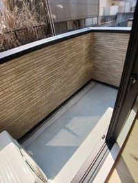 落ち着いた時間を過ごせるバルコニーです