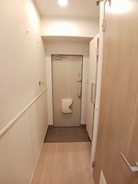 毎日通る玄関はこちらです