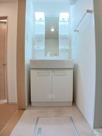 忙しい朝には欠かせない洗面所です